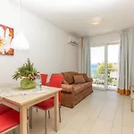 Appartement Lovely In With Wifi