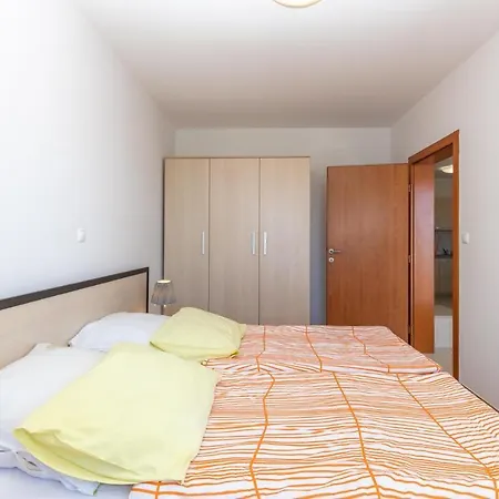 Appartement Lovely In With Wifi