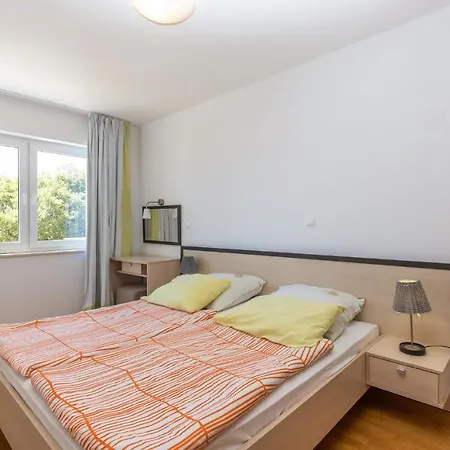 Apartament 1 Bedroom Awesome In *